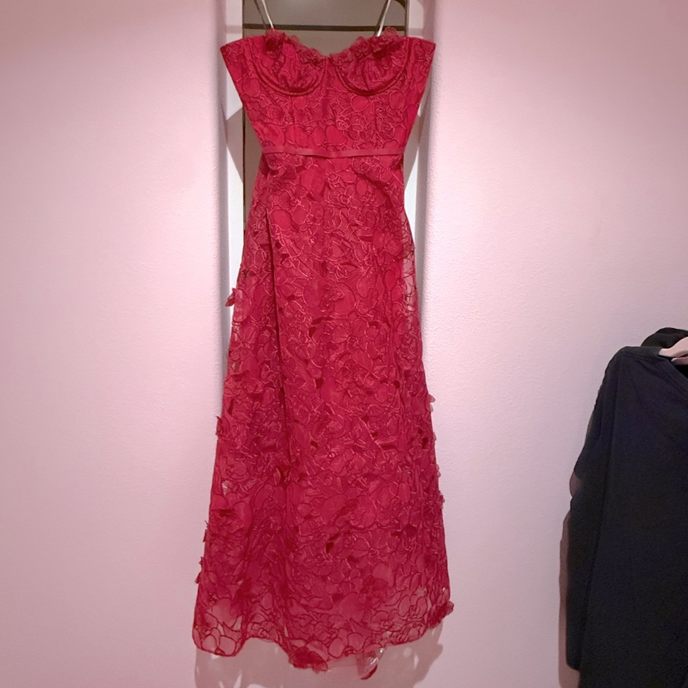 Marchesa Notte Elegant Magenta Lace Evening Dress